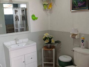 ÚNICA E IRREPETIBLE, 4 HERMOSAS CASAS EN SEGURO BARRIO !!!!!
