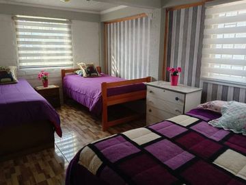 ÚNICA E IRREPETIBLE, 4 HERMOSAS CASAS EN SEGURO BARRIO !!!!!