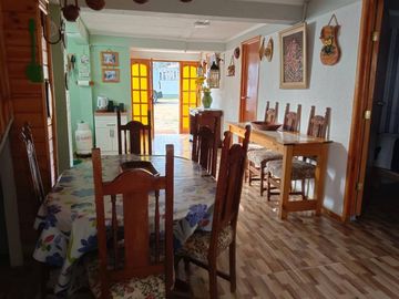 ÚNICA E IRREPETIBLE, 4 HERMOSAS CASAS EN SEGURO BARRIO !!!!!