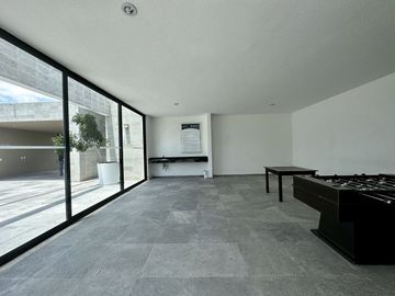 AMPLIA CASA CON ROOF GARDEN EN VENTA EN JURIQUILLA