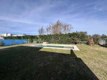 CASA EN VENTA SAN SEBASTIAN AREA 13