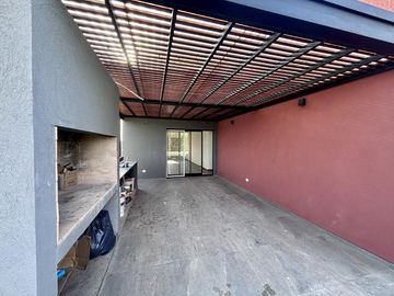CASA EN VENTA SAN SEBASTIAN AREA 13