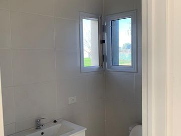 CASA EN VENTA, 5 AMBIENTES, SAN SEBASTIAN AREA 13