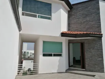 Casa en Venta en La Calera, Puebla, Puebla