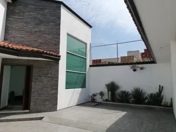 Casa en Venta en La Calera, Puebla, Puebla