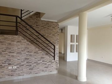 Casa en Venta, Urbanización Milán, IngP