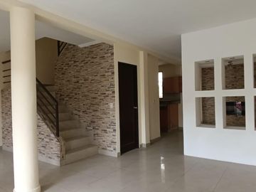 Casa en Venta, Urbanización Milán, IngP