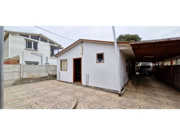 Venta de casa de 81 m2, en terreno de 247 m2., en Los Molles.