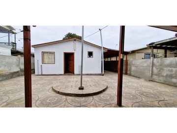 Venta de casa de 81 m2, en terreno de 247 m2., en Los Molles.