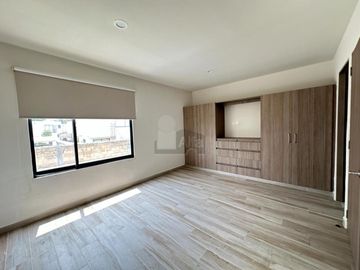 Casa en venta de 3 recámaras, en Villas del Campo, Calimaya, Estado de México.