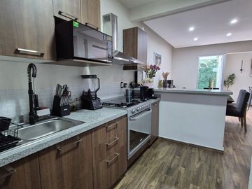 Casa en Zona Esmeralda en Venta