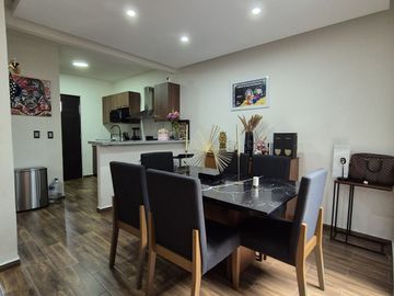 Casa en Zona Esmeralda en Venta