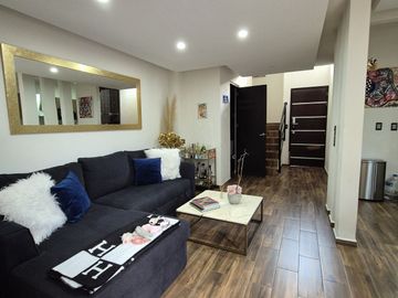 Casa en Zona Esmeralda en Venta