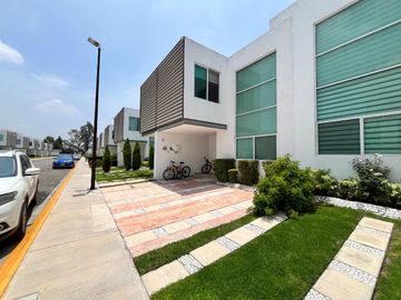 Casa en Venta en Agave Azul V, SJR, Querétaro