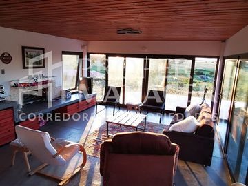 Casa en Venta en Quincho con Piscina Camino a Huape Km 9