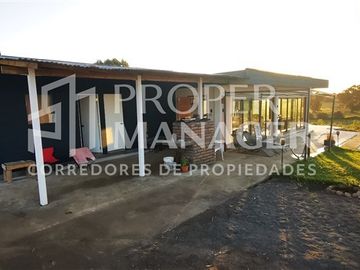 Casa en Venta en Quincho con Piscina Camino a Huape Km 9
