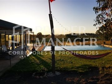 Casa en Venta en Quincho con Piscina Camino a Huape Km 9