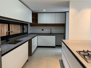 Duplex en venta de 3 dormitorios en Housing en La Carolina