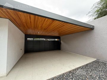 Duplex en venta de 3 dormitorios en Housing en La Carolina