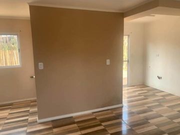 Súper oportunidad! Casa monoambiente en Country Roda. Las azucenas  al 2800