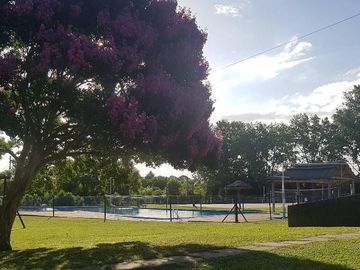 Súper oportunidad! Casa monoambiente en Country Roda. Las azucenas  al 2800