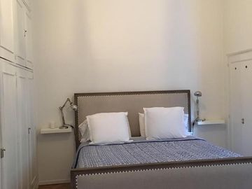 Excelente departamento en edificio de gran categoría - Recoleta
