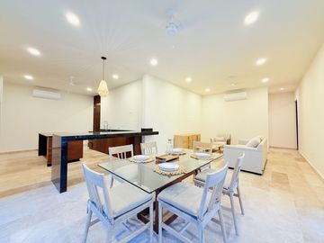 𝐂𝐀𝐒𝐀 𝐃𝐄 𝐔𝐍𝐀 𝐏𝐋𝐀𝐍𝐓𝐀 EN PRIVADA CON EXTENSO TERRENO
