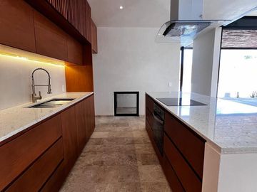Casa EN VENTA de 4 recámaras en Soluna Temozón