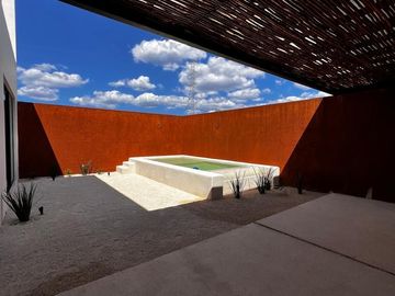 Casa EN VENTA de 4 recámaras en Soluna Temozón