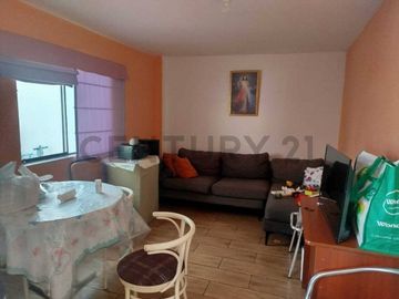 SE VENDE DEPARTAMENTO EN TERCER PISO MAS AIRES EN SAN MIGUEL!!