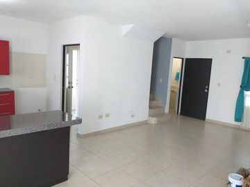 Vendo Casa en Frac Portal de las Lomas al Sur de Saltillo