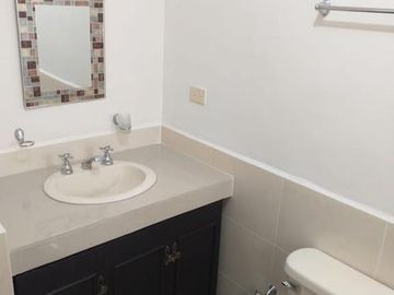 Vendo Casa en Frac Portal de las Lomas al Sur de Saltillo
