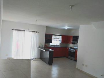Vendo Casa en Frac Portal de las Lomas al Sur de Saltillo