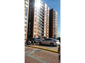 SE VENDE APARTAMENTO EN GRAN GRANADA CON PATIO, ENGATIVA, BOGOTA