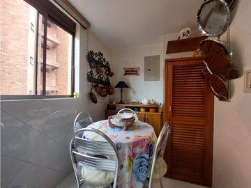Apartamento en venta, en laureles