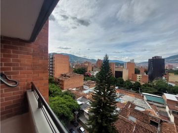 Apartamento en venta, en laureles