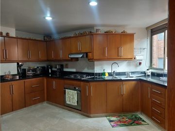 Apartamento en venta, en laureles
