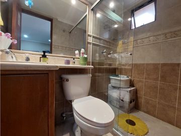 Apartamento en venta, en laureles