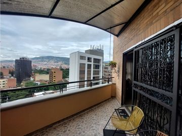 Apartamento en venta, en laureles