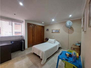 Apartamento en venta, en laureles