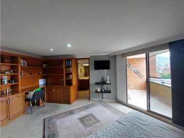 Apartamento en venta, en laureles