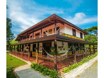 Venta Chalet vía Armenia a Montenegro Quindio - Colombia COD: 9298991