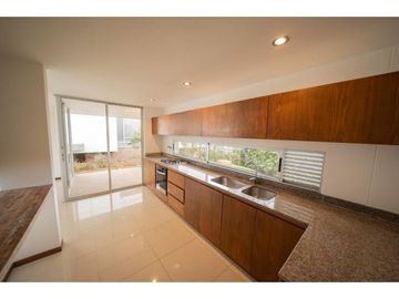 HERMOSA CASA A LA VENTA EN EL RETIRO SECTOR LA MARIA UNIDAD CERRADA
