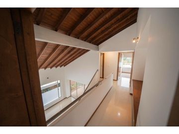 HERMOSA CASA A LA VENTA EN EL RETIRO SECTOR LA MARIA UNIDAD CERRADA