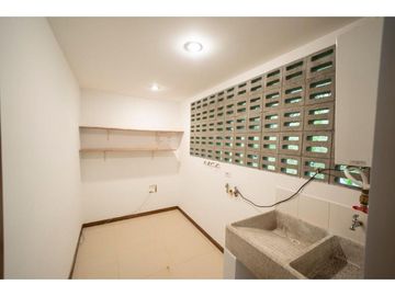 HERMOSA CASA A LA VENTA EN EL RETIRO SECTOR LA MARIA UNIDAD CERRADA