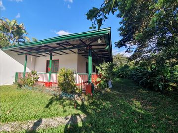 Casa campestre en parcelación venta o arriendo sector Pueblo Tapao
