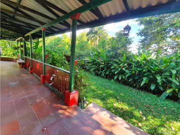Casa campestre en parcelación venta o arriendo sector Pueblo Tapao