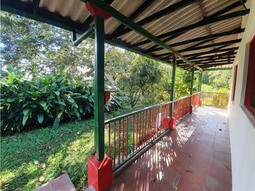 Casa campestre en parcelación venta o arriendo sector Pueblo Tapao