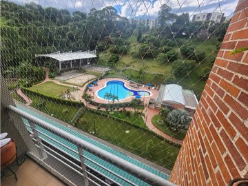 APARTAMENTO EN VENTA LAURELES CAMPESTRE URBANIZACION  COMPLETA