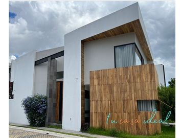 Casa En Venta En Parque Coahuila Lomas De Angelópolis